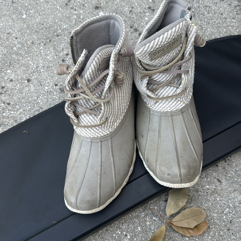 Sperry Saltwater Seersucker Grey Boots Women’s Size 6.5 GUC Side Zipper - Picture 2 of 6